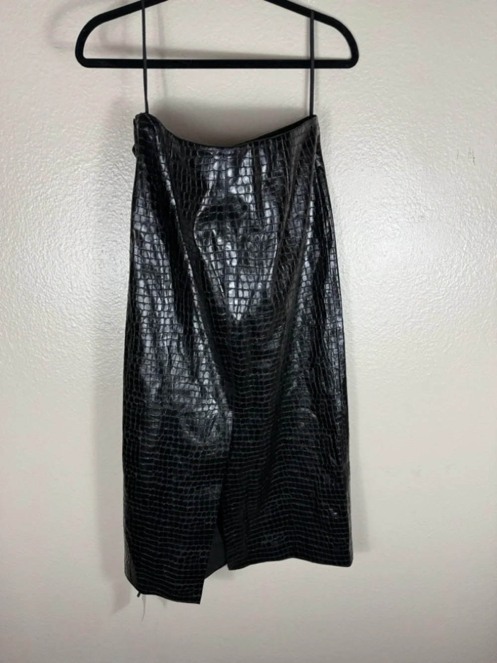 L’academie Alisson Midi Skirt in Black - Picture 7 of 8
